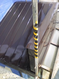玄関屋根塗装後 玄関屋根